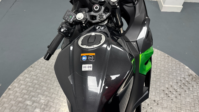 Kawasaki Ninja 400 EX400LPFAN Special Colour Graphics (23MY)